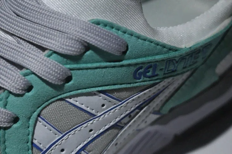 ASICS GEL LYTE V “Light Grey-White” H6S5L-1301-2
